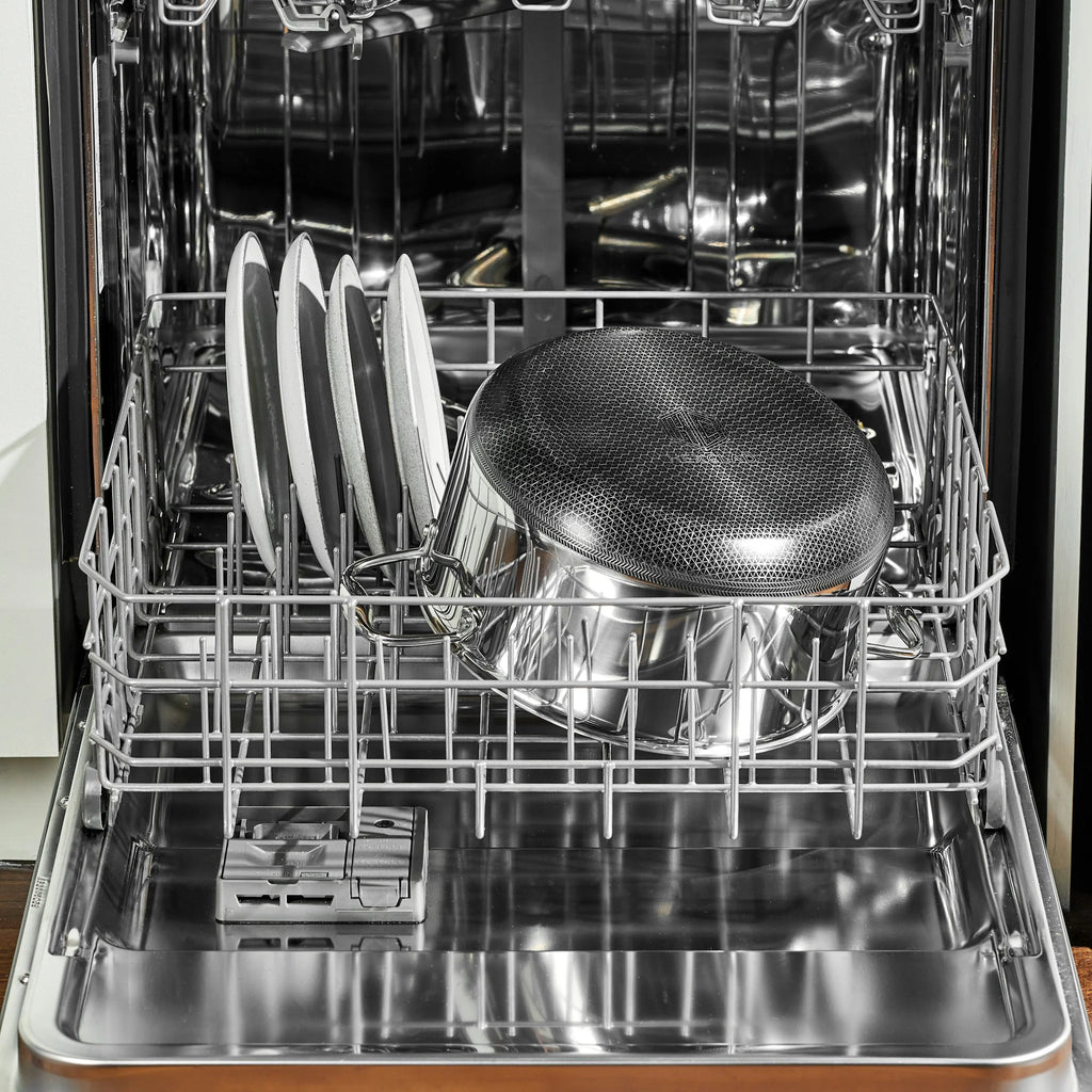 Hybrid Stock Pot With Lid, 8-Qt
